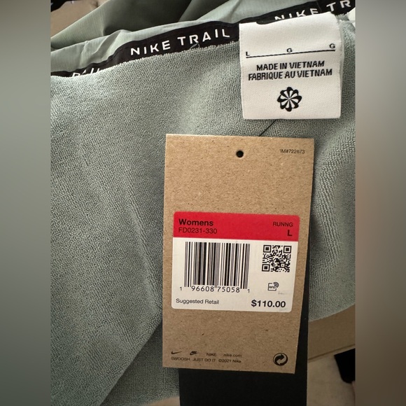 Nike Trail Repel Women's Trail Running Vest - Picture 15 of 17